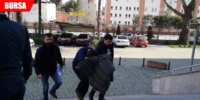 Anahtarı üzerinde unutulan aracı çaldı, tutuklandı Anahtarı üzerinde unutulan aracı çaldı, tutuklandı