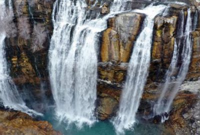 Heyelanın ardından oluştu! Eşi benzeri yok