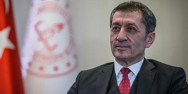 Okullar pazartesi açılıyor! Gitmek mecburi mi? Bakan detayları anlattı… Okullar pazartesi açılıyor! Gitmek mecburi mi? Bakan detayları anlattı…