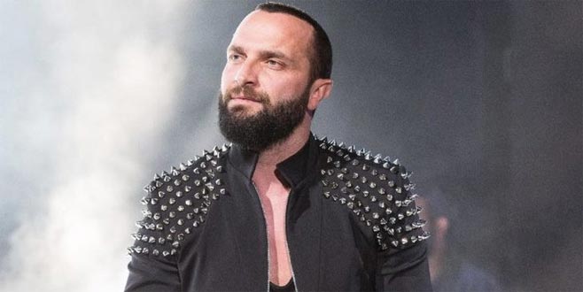 Berkay hayranlarının önünde yemin etti!