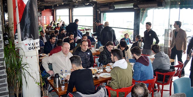 Kahvaltıda buluştular Kahvaltıda buluştular