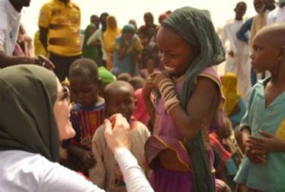 Gamze Özçelik Afrika’da umut dağıtmaya devam ediyor!