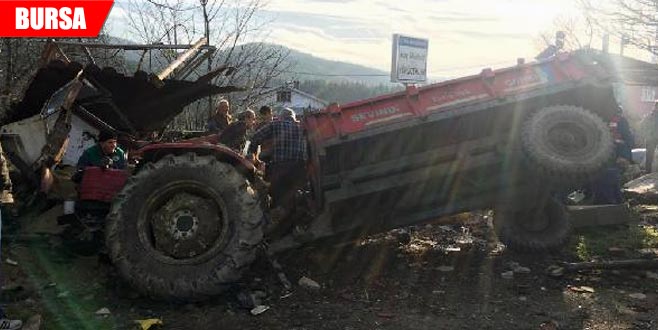 Virajı alamayan traktör devrildi: 1 ölü