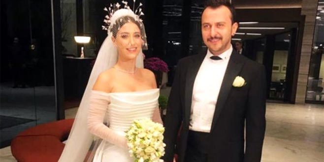 Ünlü çiftin nikah töreninde alkış toplayan hareket!