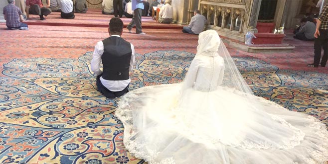 Evlendi ve 3 dakika sonra boşanmak istedi