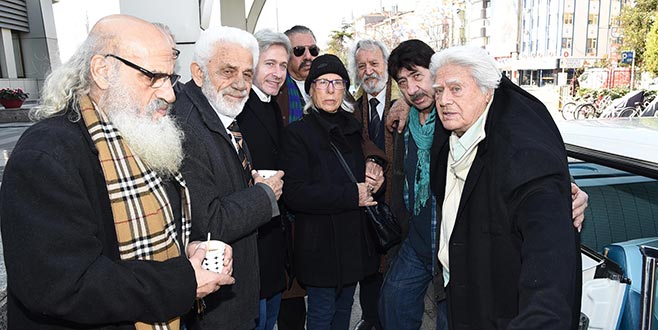 Yıllar sonra kötü adamların karşısında