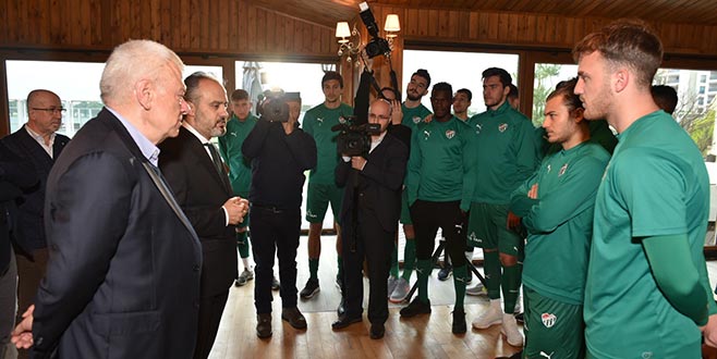 Timsah’a Başkan Aktaş morali