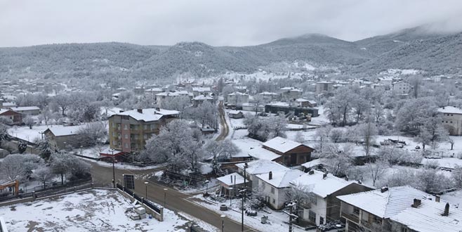 Büyükorhan beyaza büründü