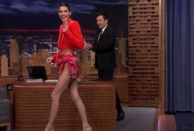 İnanılmaz anlar..Katıldığı programda ayakkabı yedirdiler