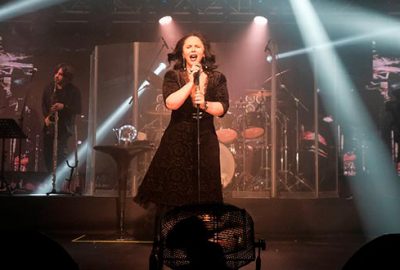 Sahnede Şebnem fırtınası