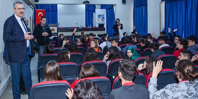 Öğrencilerden kitap okuma sözü aldı