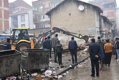 Refah Sokak’ta temizlik operasyonu