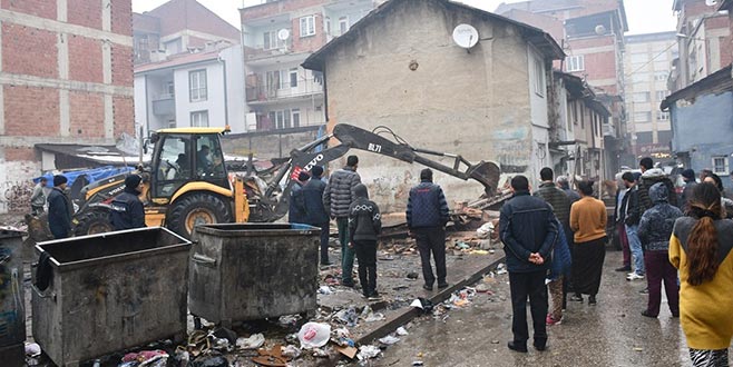 Refah Sokak’ta temizlik operasyonu Refah Sokak’ta temizlik operasyonu
