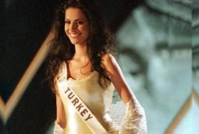 Eski Türkiye güzeli, tarzıyla büyüledi