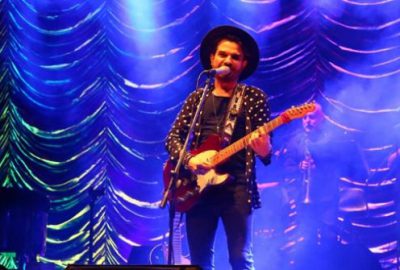 Kenan Doğulu Bursalı sevenlerinin gönlünü fethetti!