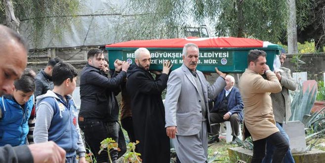 Ünlü sanatçının babası hayatını kaybetti!