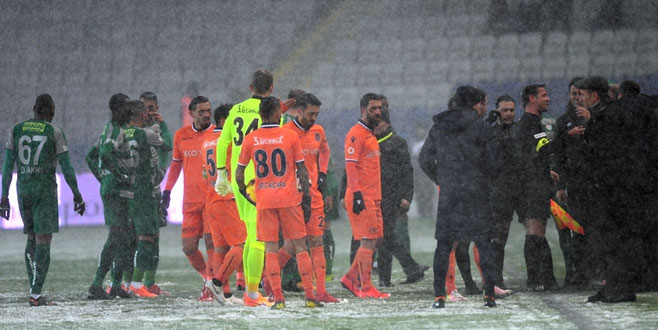 Bursaspor duyurdu: Maç bu akşam oynanacak mı? Bursaspor duyurdu: Maç bu akşam oynanacak mı?