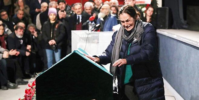 Usta sanatçıya en acı veda! Gözyaşları sel oldu