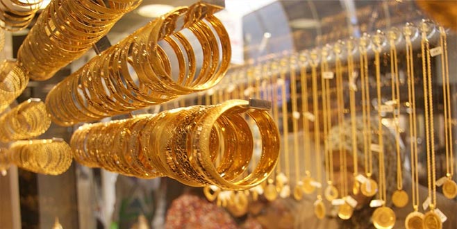 Altın 2,5 ayın zirvesini gördü