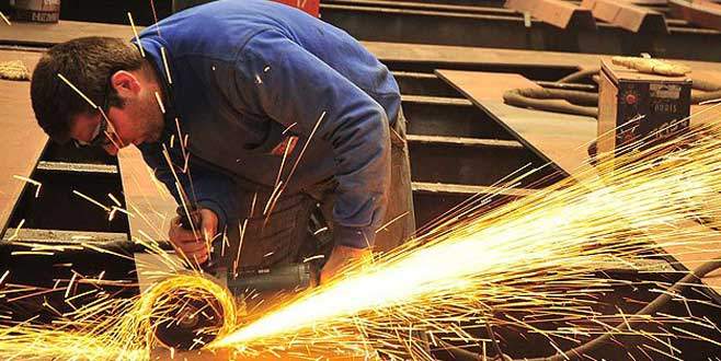 İmalat sanayinde daralma hız kesti
