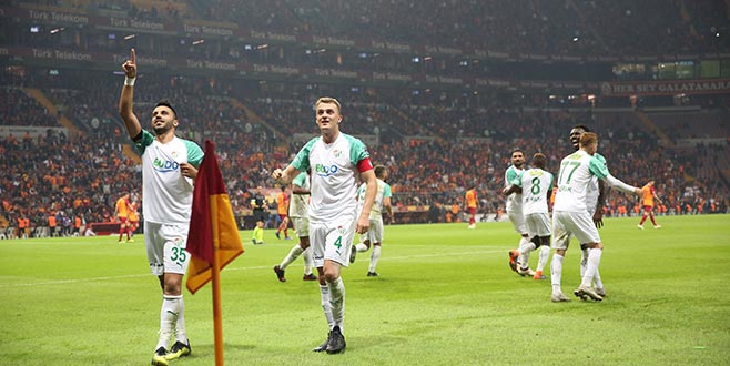 Yeter artık bitsin bu hasret Yeter artık bitsin bu hasret