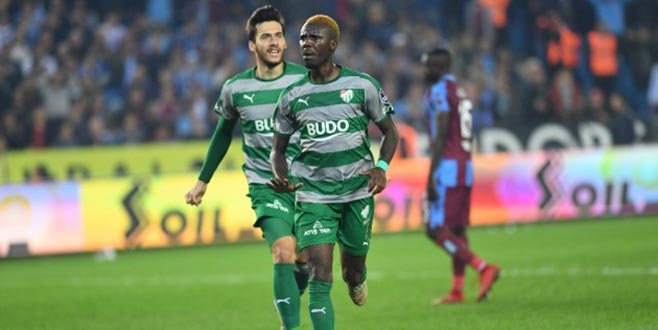 Bursaspor’da genç futbolcu kadro dışı Bursaspor’da genç futbolcu kadro dışı