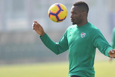 Sakho ayrı takılıyor