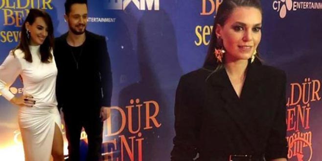 Sevgilisini yalnız bırakmadı