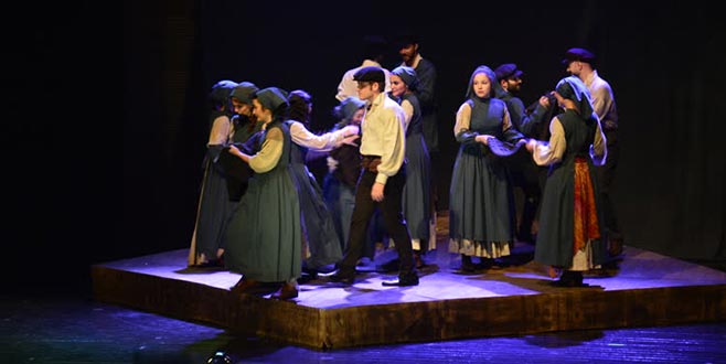 ‘Sefiller’ müzikali Bursa’da sahnelendi