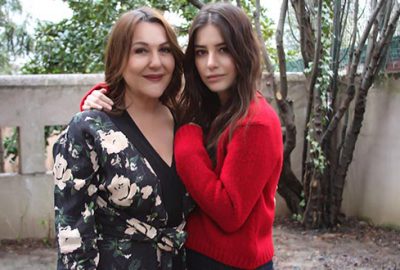 Anne–kızı oynayacaklar