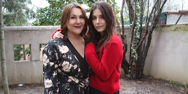 Anne–kızı oynayacaklar