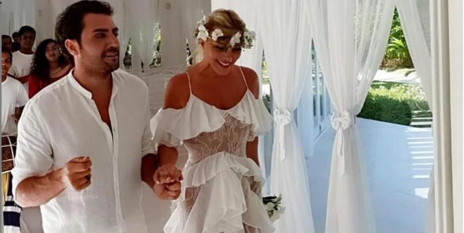 Maldivler’de nikah tazelediler