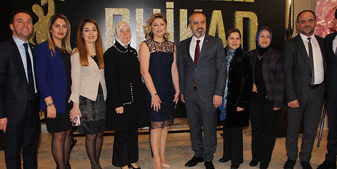 Başarılı iş kadınlarına ödül Başarılı iş kadınlarına ödül