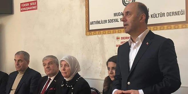 Ünal Artvinlilerle buluştu 