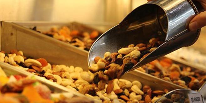 Kuru yemişçi esnafımız bitme noktasına geldi’