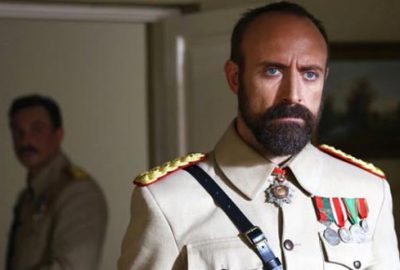 Usta oyuncudan yıllar sonra bir ilk! Bambaşka biri oldu