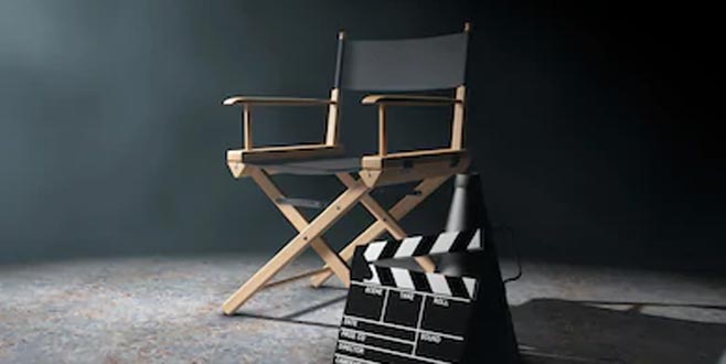 Tuvalete gidemeyince idrarını yönetmenin yüzüne attı