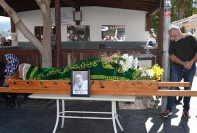 Ünlü oyuncu son yolculuğuna uğurlandı