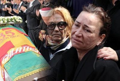 Cenazeye katılamayan ünlü isim, canlı yayında gözyaşlarına boğuldu