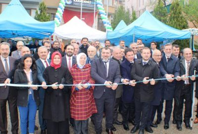 Görkemli açılış