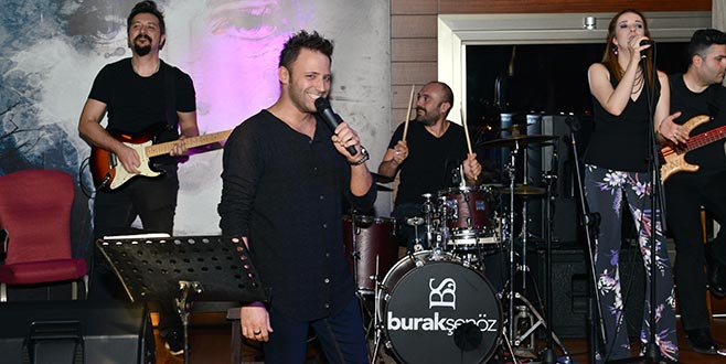 Olympos Bar’da müzik ziyafeti