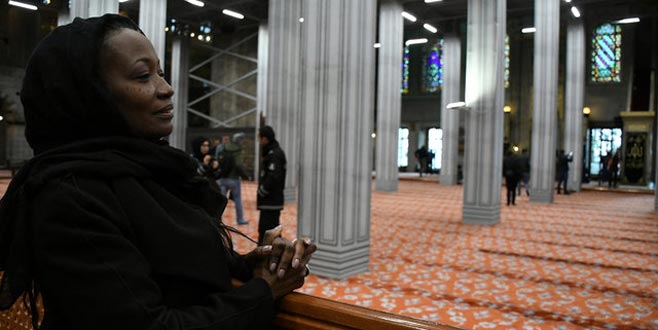 Ünlü sanatçı Türkiye’de Müslüman oldu