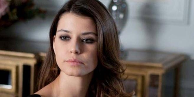 Beren Saat’in garsonlardan isteği şaşırttı!