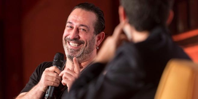 Cem Yılmaz gösteri gelirini bağışladı!