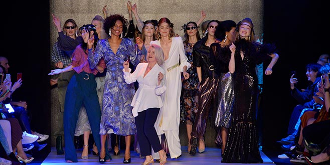 Podyumda 70’ler esintisi