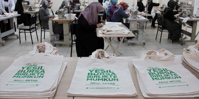 Yerel seçimin promosyonu ‘bez çanta’ oldu