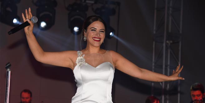 Zara: Senaryo okumaktan gözlerim bozuldu