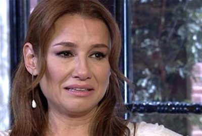 Sahneye çıplak çıktığı iddia edilen Deniz Seki, isyan etti!