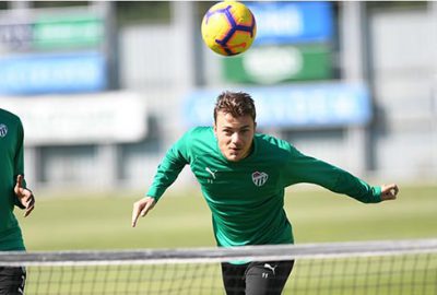 Timsah boş durmuyor