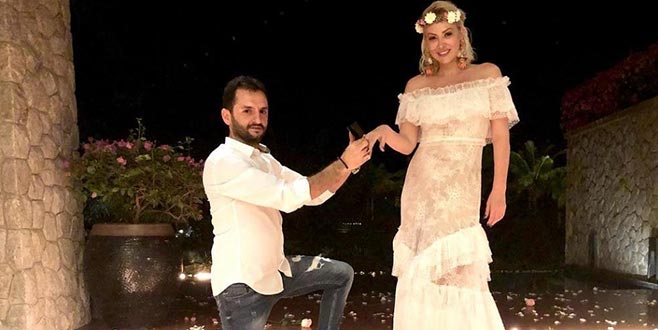 Ünlü popçu evleniyor